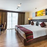 Lohas Residences Sukhumvit 2