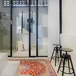 Modern Minimalism - Mandarin Palm Penthouse