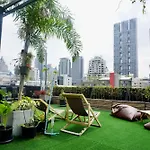 Silom Soi 3 Hash Apartment Hip And Funky With Rooftop View