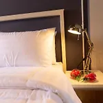 Mango 10 House