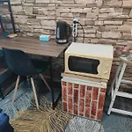 206 Olan Place Apartment With Free Wi-Fi