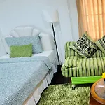 Ree House@Soi Cowboy-Asoke Bts-Mrt