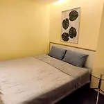 Silom 1 Bedroom With 2 King Beds For 4 Pax
