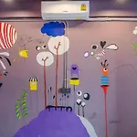 Hoot Hostel & Ratchada
