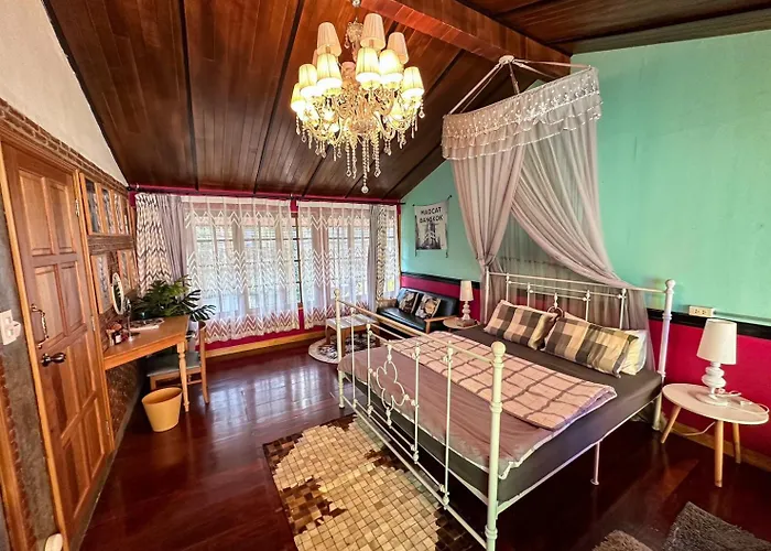 T-House Bkk - Max15 People With Private Swimming Pool