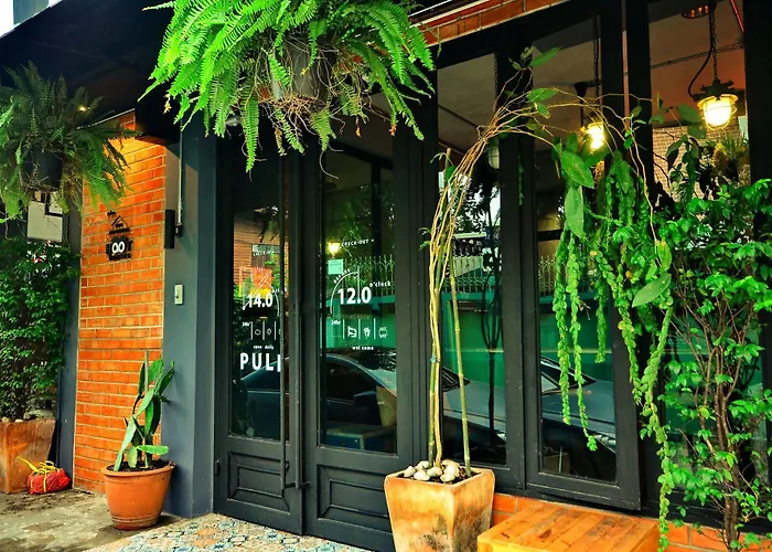 Hoot Hostel & Ratchada