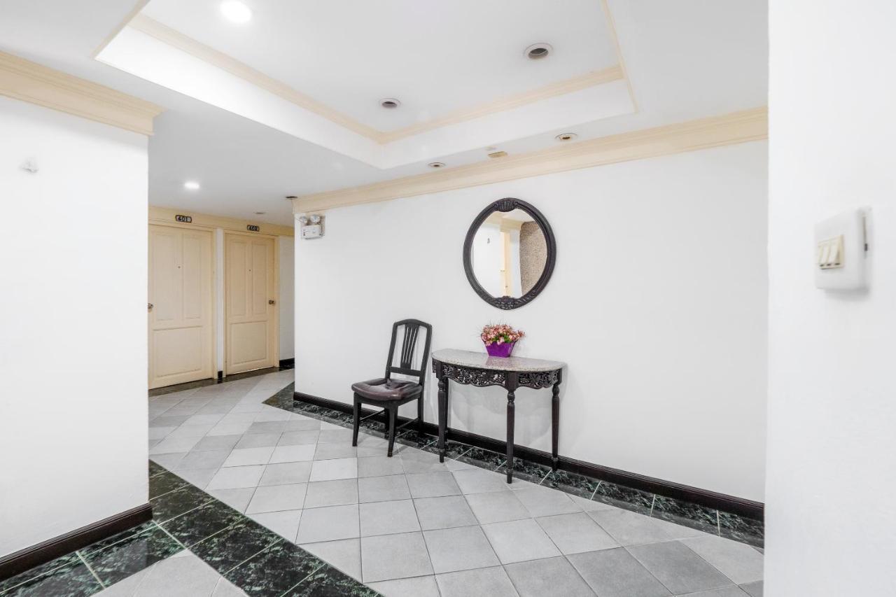 Oyo 1042 Boon's Hotel Banguecoque