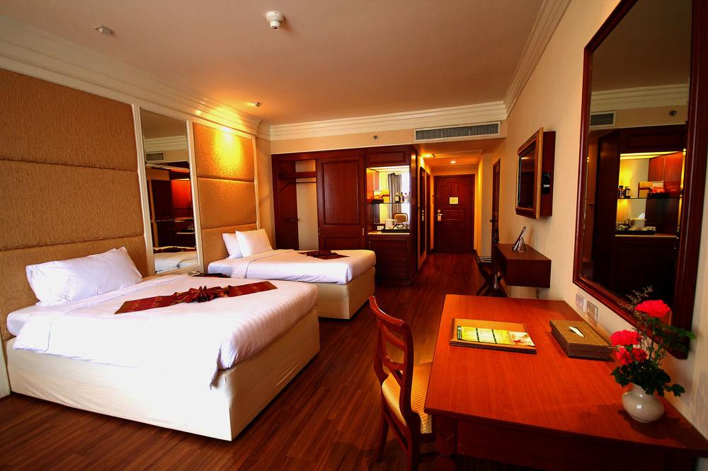 The Emerald 5* Bangkok