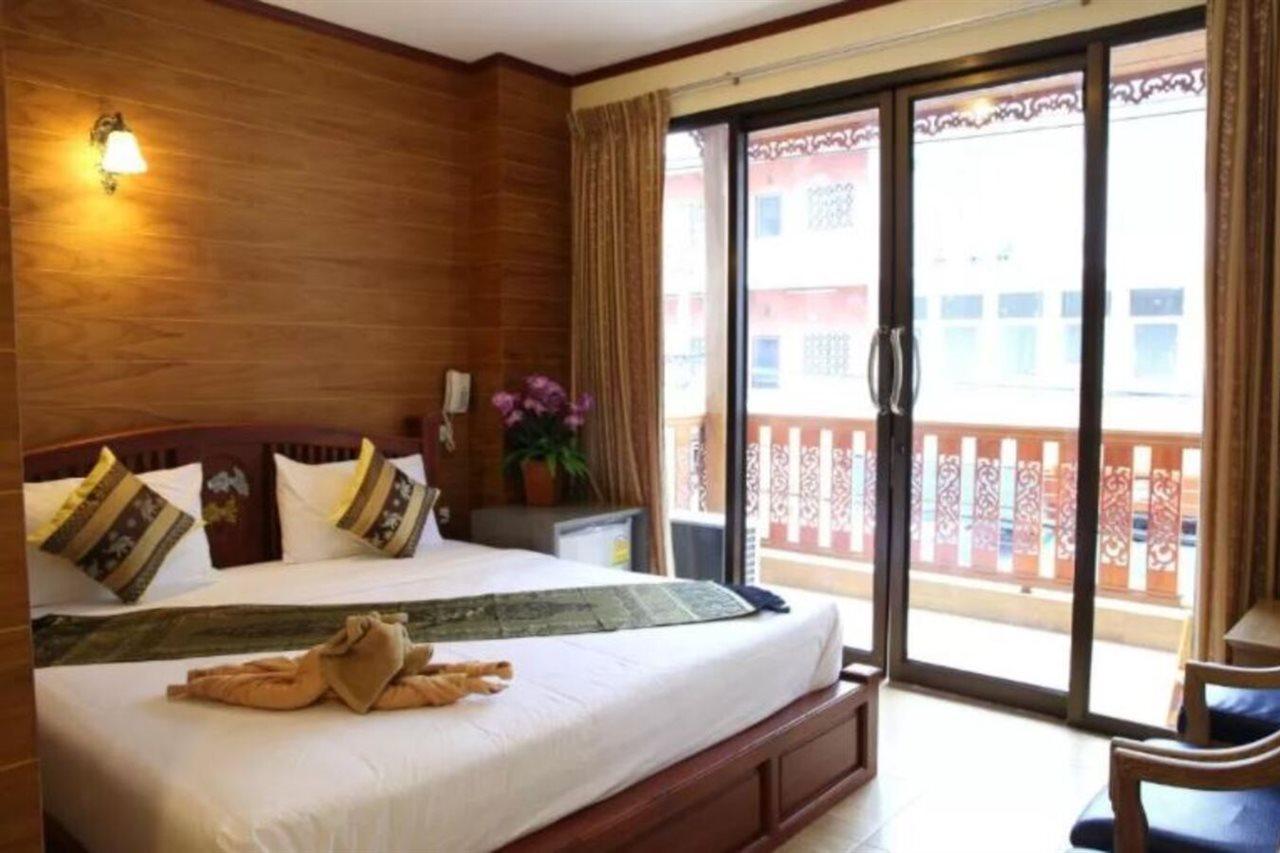 Inn Tanee Place