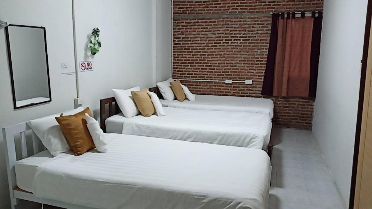 Banana Donmuang Hostel