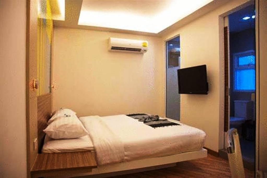 Hotel Asoke 3*
