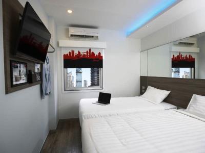 Red Planet Surawong Hotel 3*