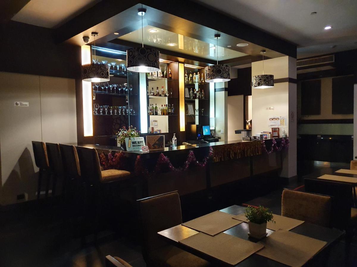 Hotel Amora Neoluxe 4*