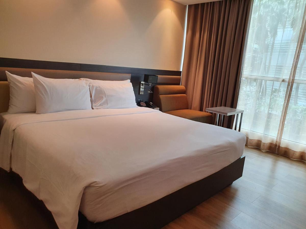 Amora Neoluxe Hotel