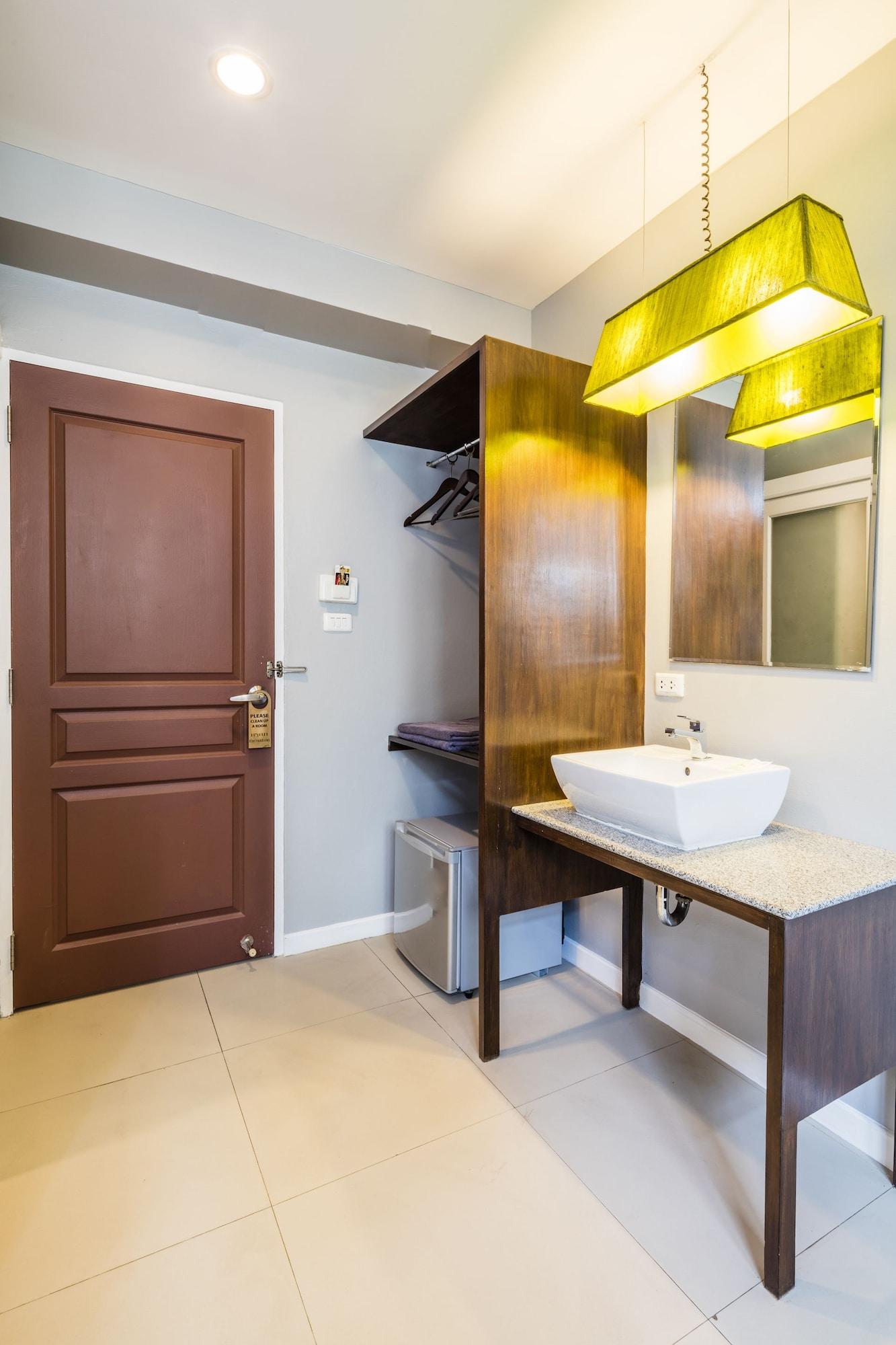Hostel At Hua Lamphong Bangkok
