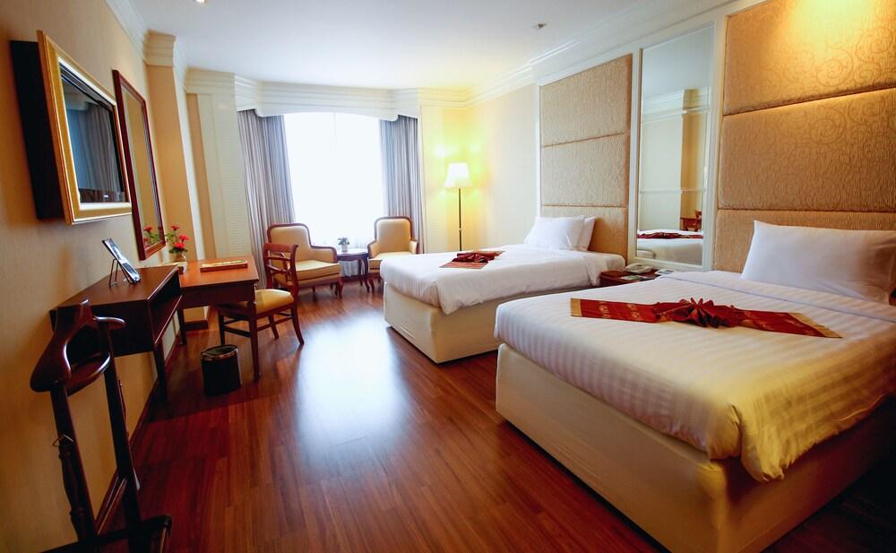 Hotel The Emerald Bangkok