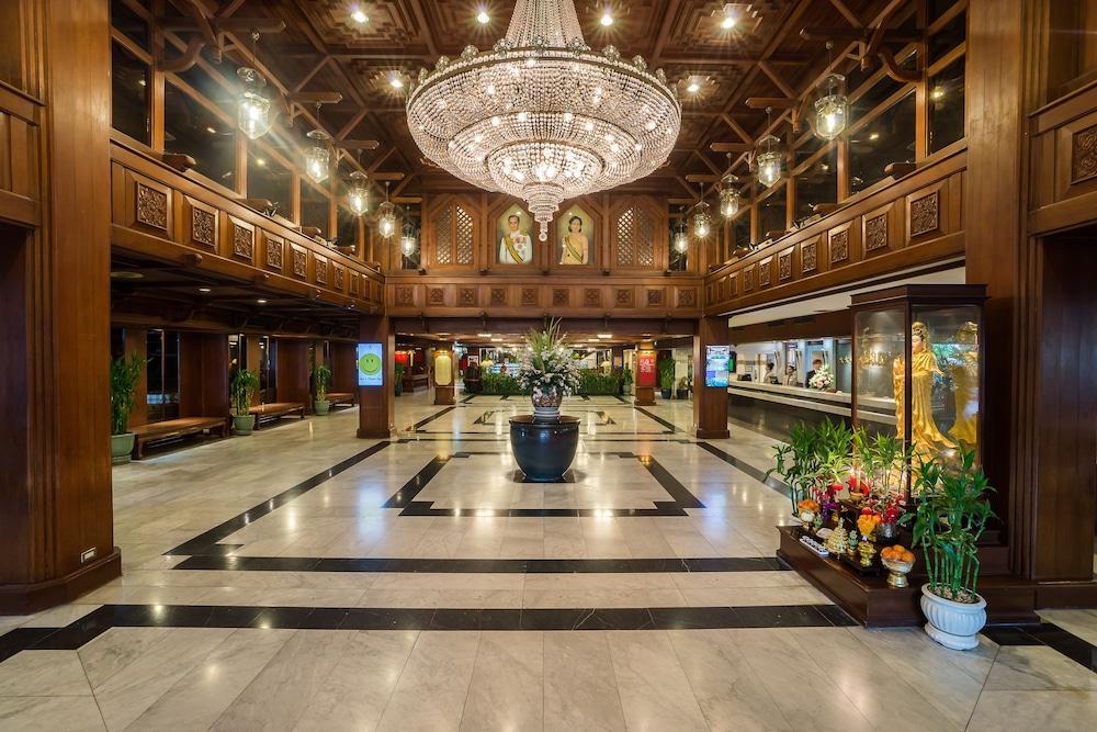 Palace 5*