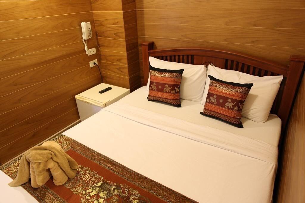 Inn Tanee Place