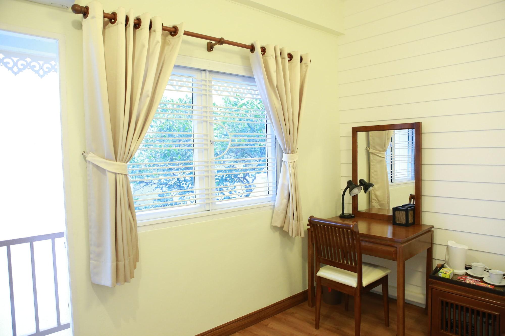 Guest house Les Fleurs Bangkok