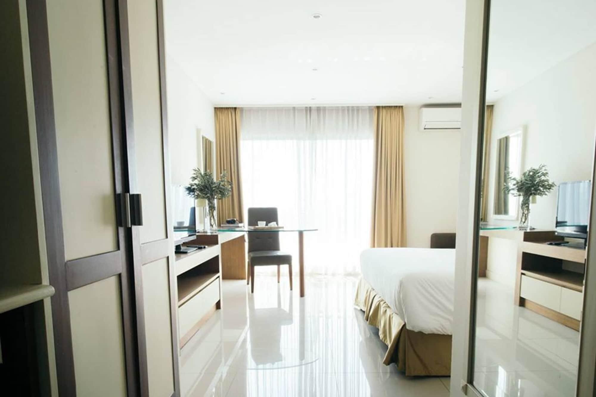 Hotel Thomson Huamark 4*
