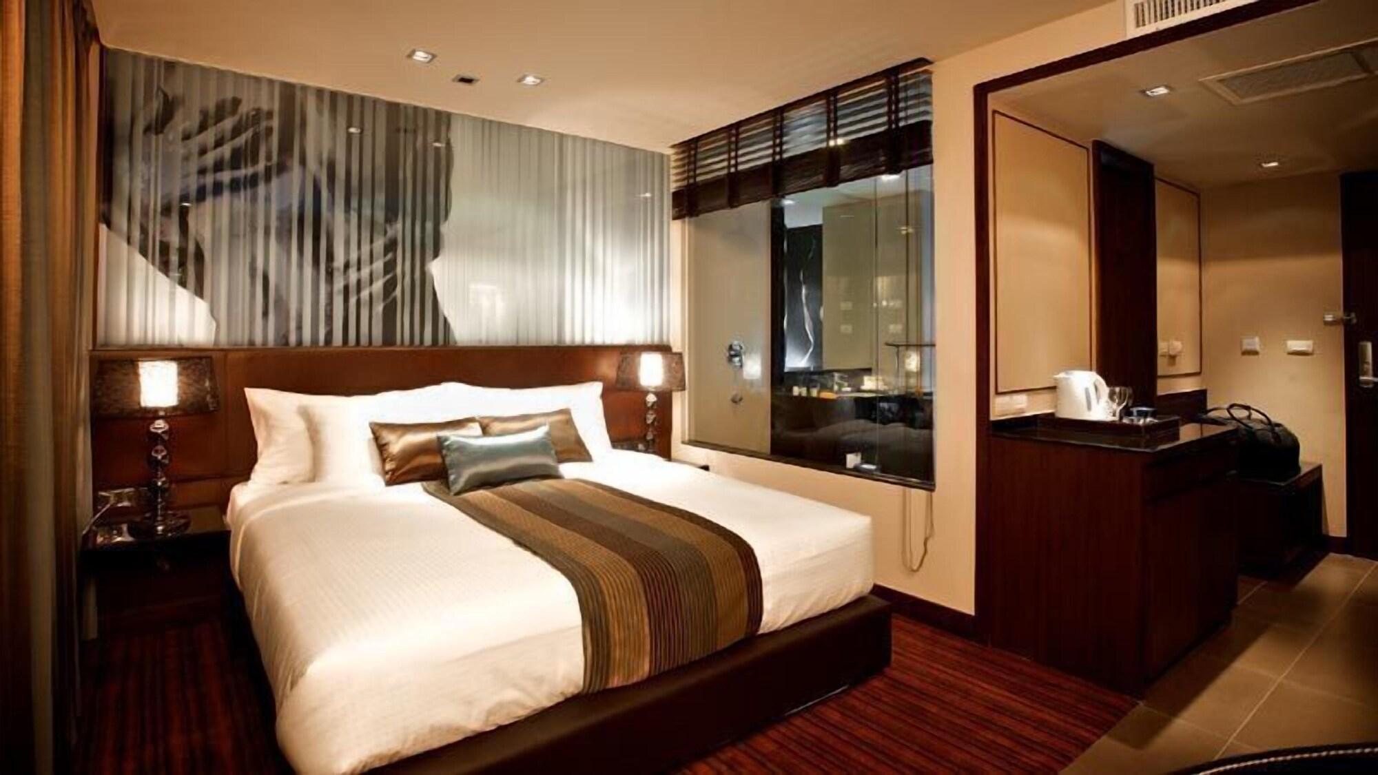 M2 De Hotel 5*