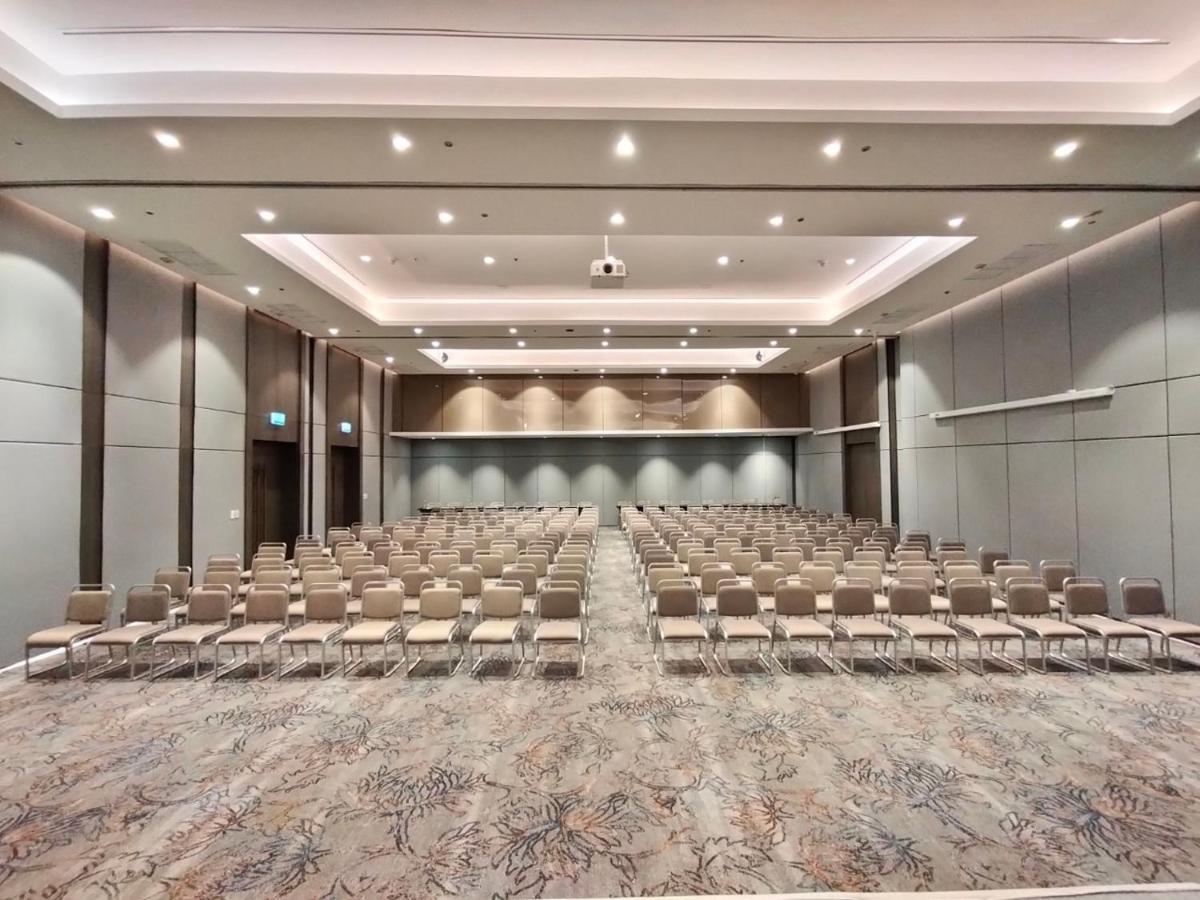 Novotel Bangna 4*