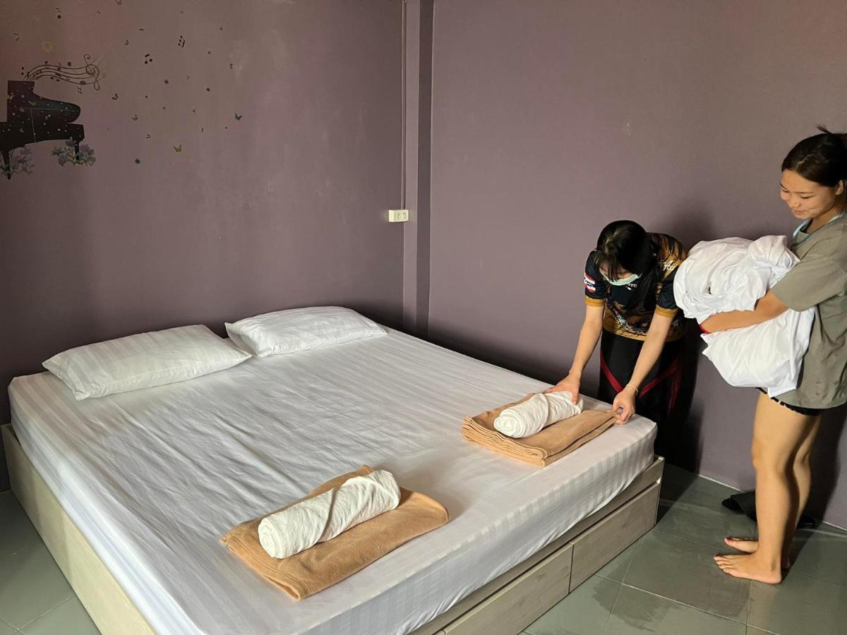 Hoot & Ratchada 3* Bangkok
