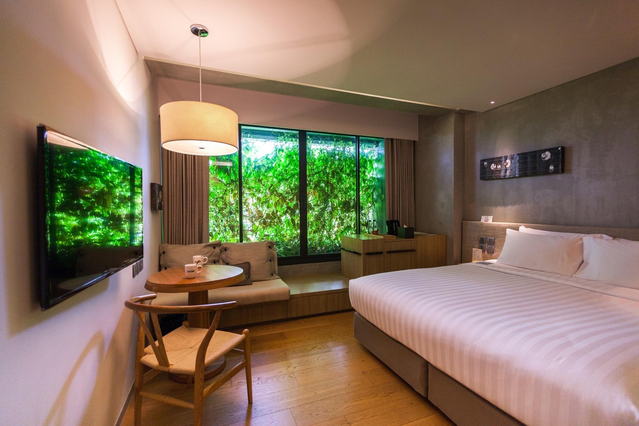 Ad Lib Hotel 4*