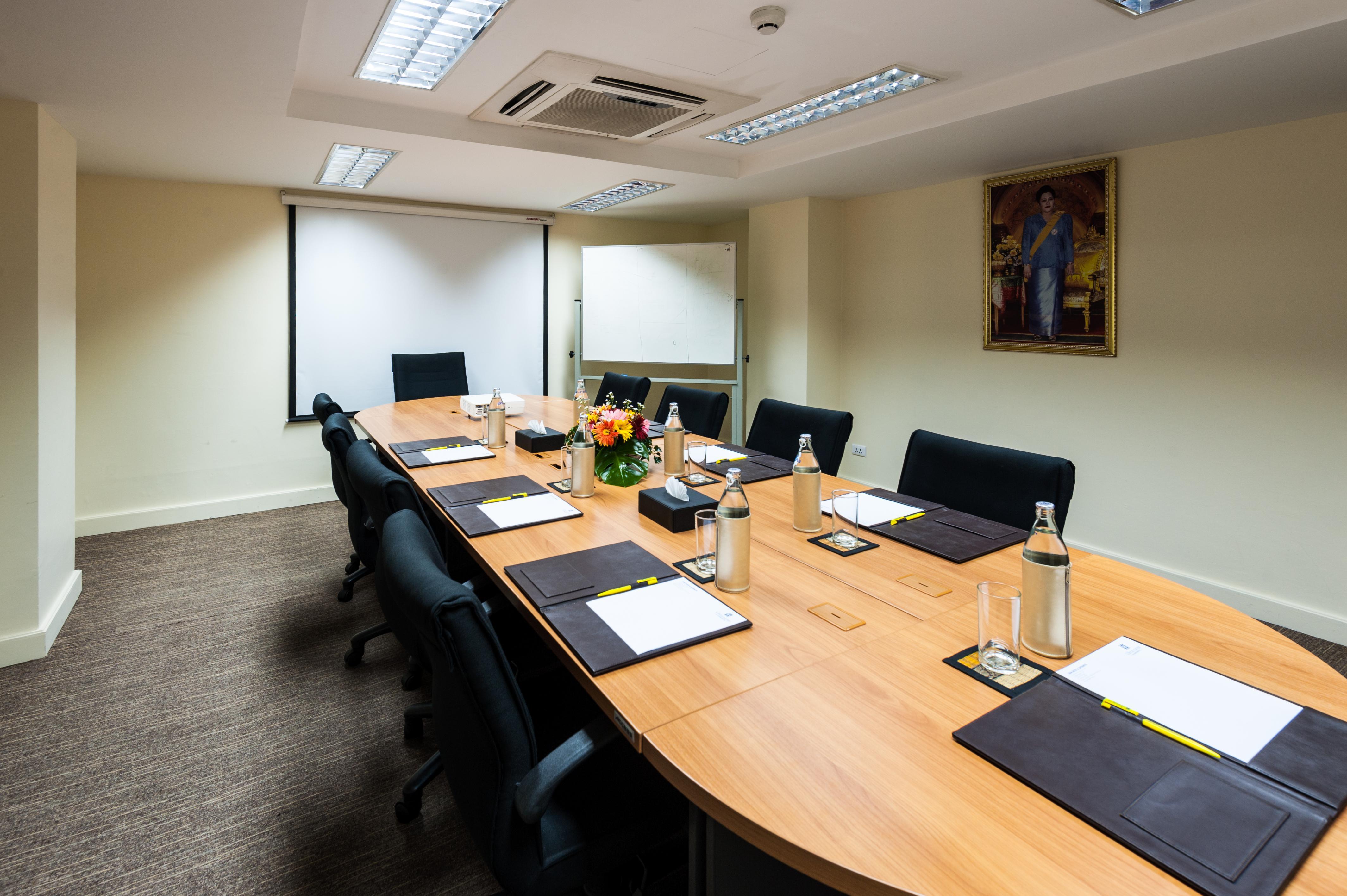 Lohas Residences Sukhumvit 2 Aparthotel 4*