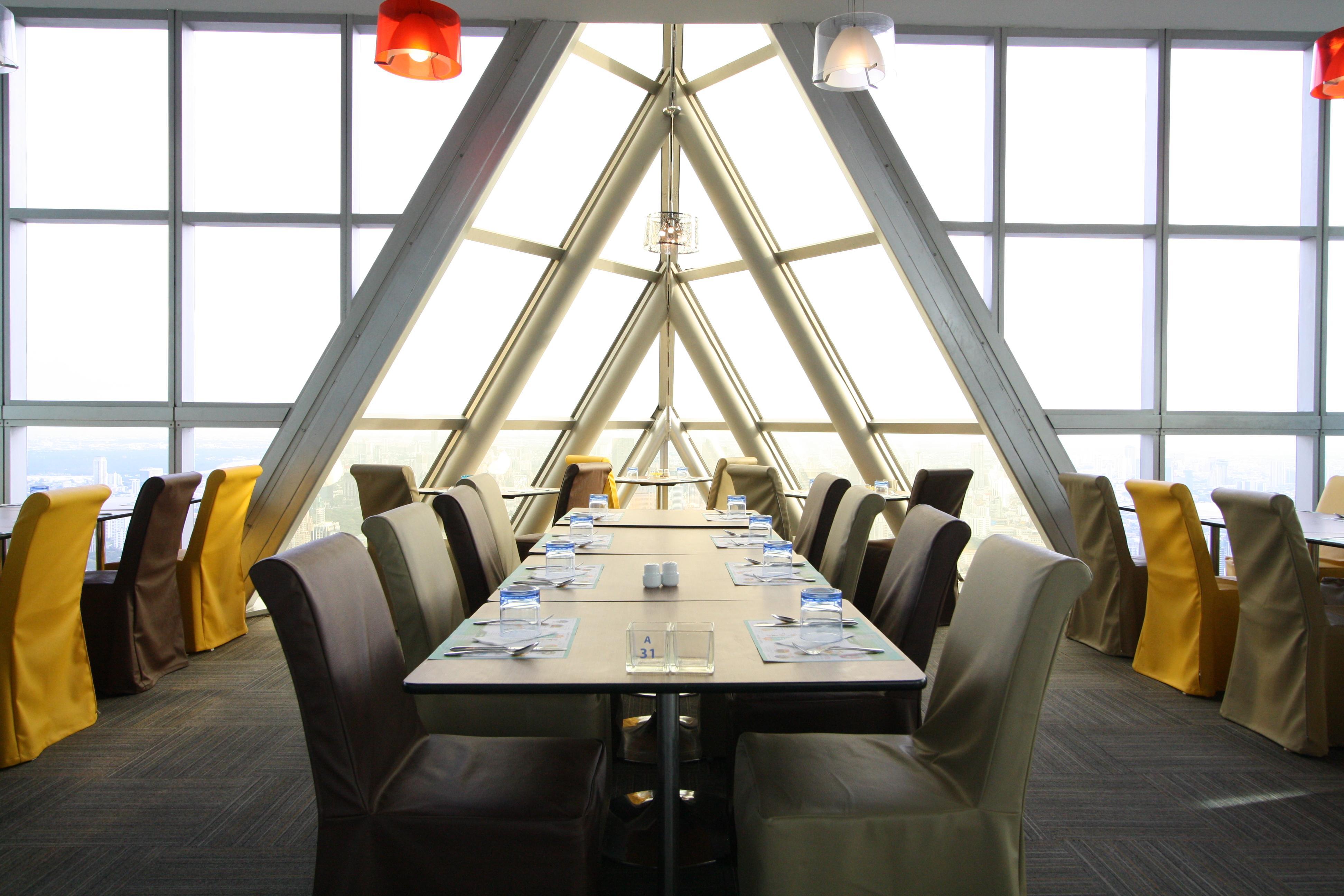 Baiyoke Sky 4*