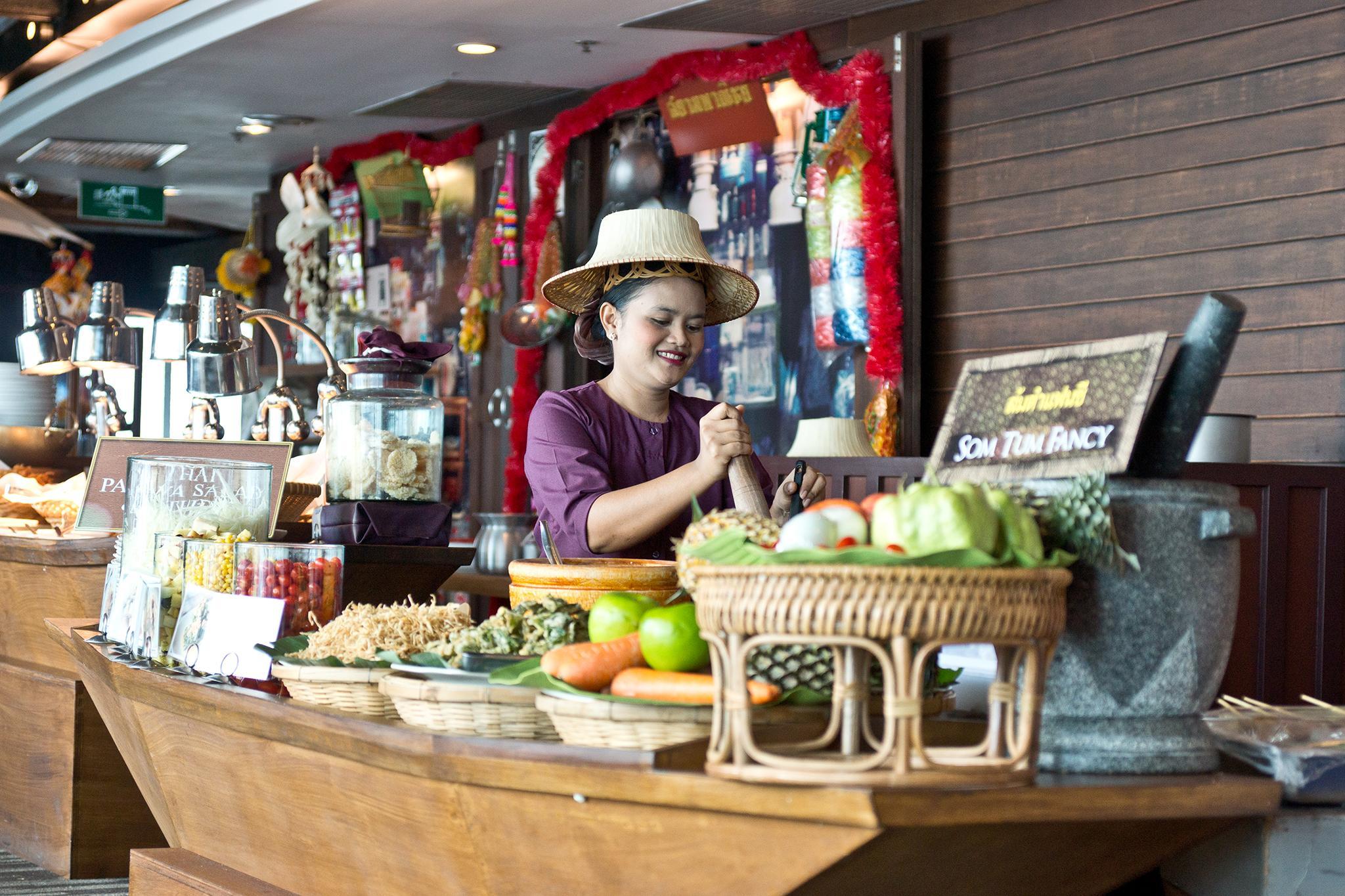 Hotel Baiyoke Sky 4*