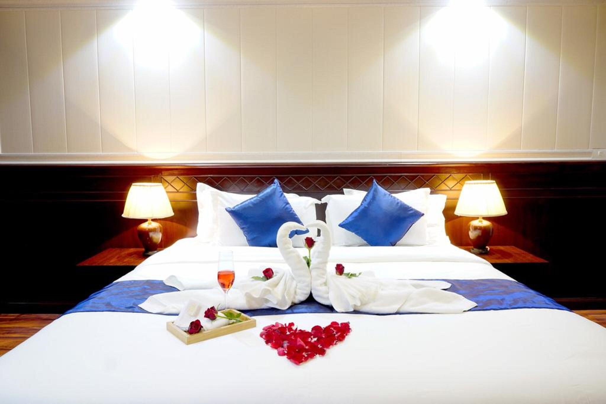 Miloft Sathorn - Sha Certified Hotel 5*
