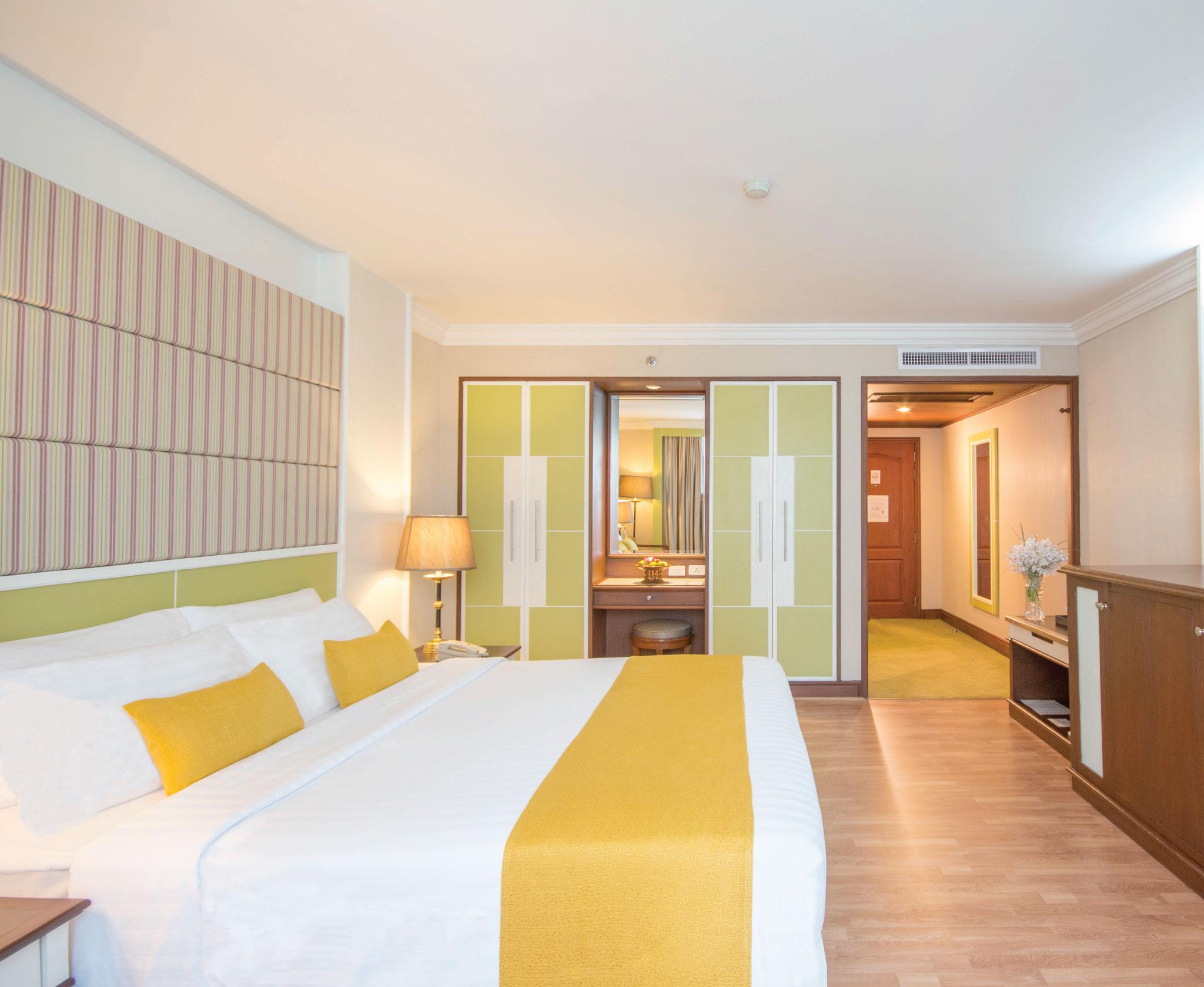 Hotel Golden Tulip Sovereign 4*