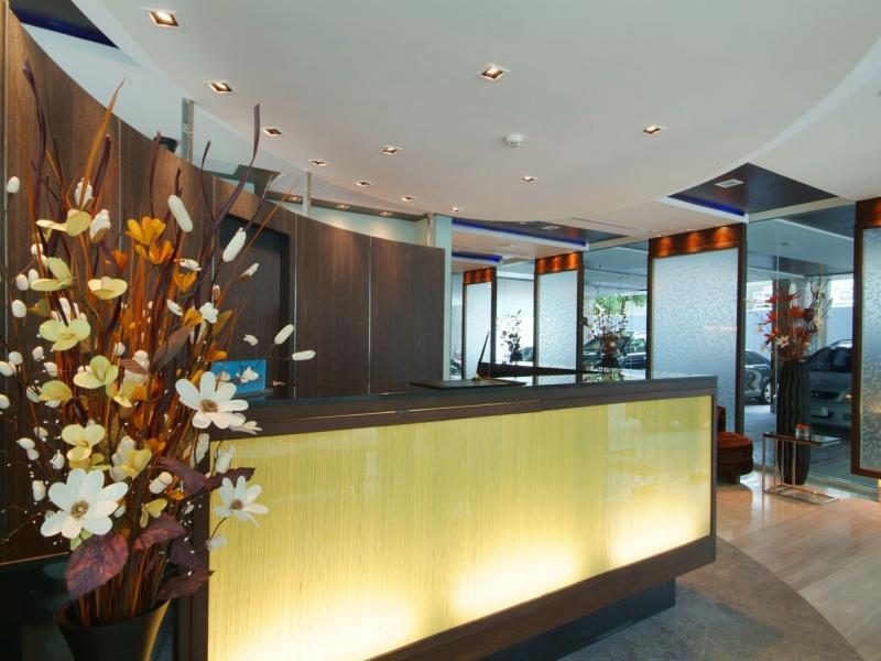 Hotel Amora Neoluxe 4*