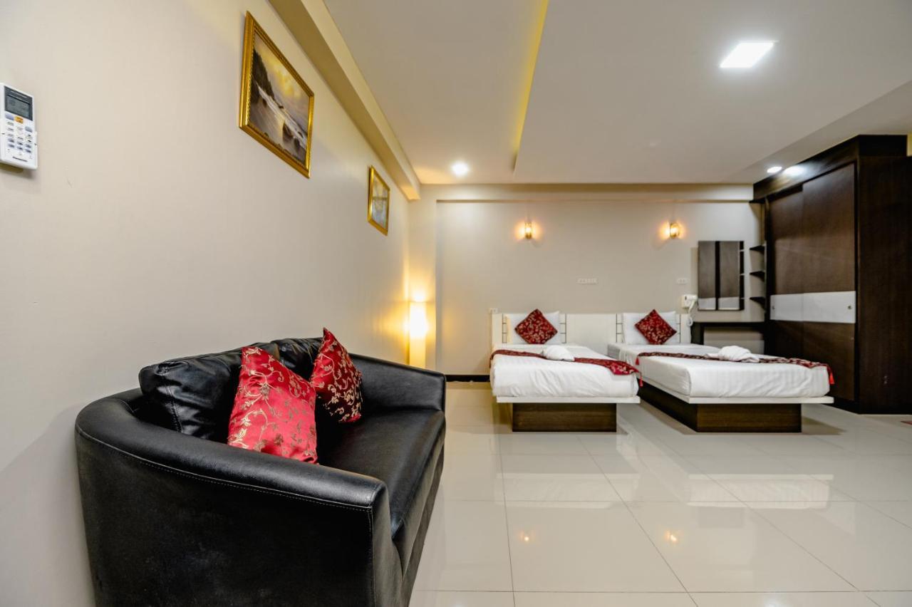 Gold Airport Hotel 3*