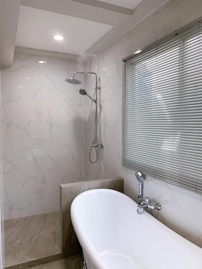 Miloft Sathorn - Sha Certified Hotel