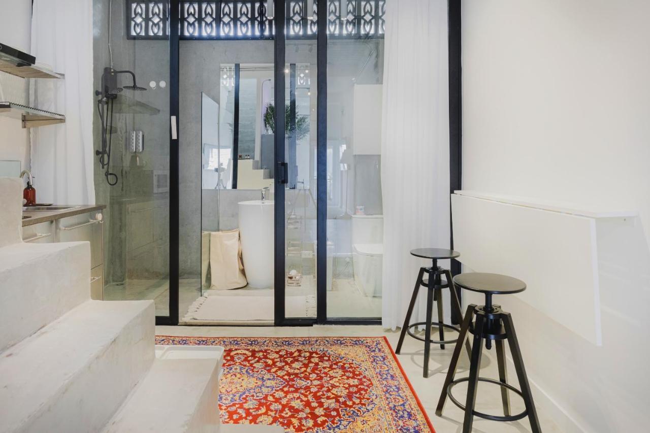 Modern Minimalism - Mandarin Palm Penthouse *