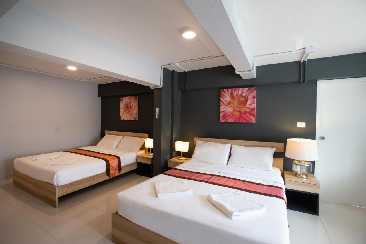 185@surawong Hotel 4*