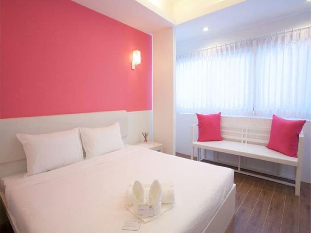 Hotel Budacco The Living Place 3*