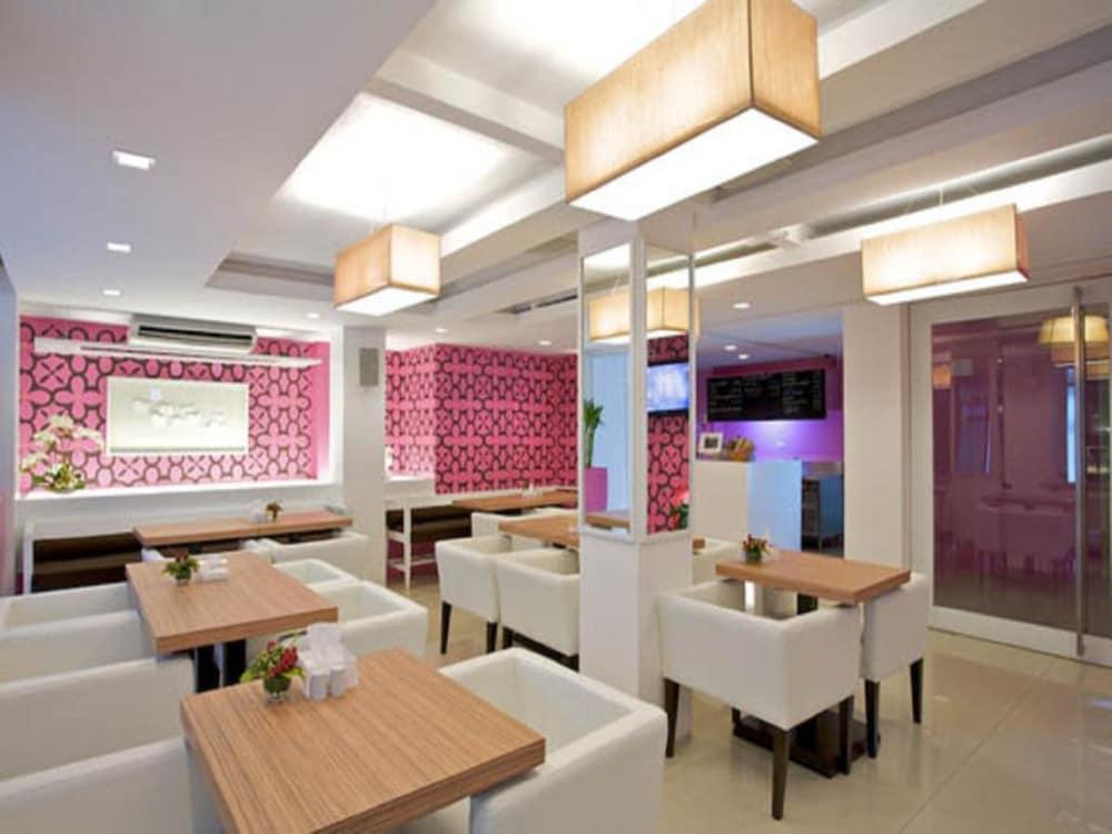 Hotel Budacco The Living Place 3*