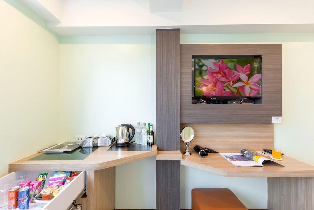 Roomquest Suvarnabhumi Airport Romklao Soi 6 Bangkok