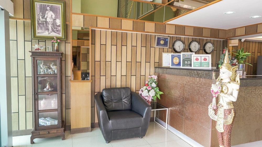 Hotel Roomquest Suvarnabhumi Airport Romklao Soi 6 Bangkok