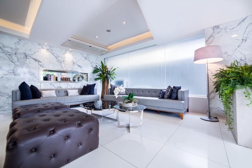 Cubic Pratunam Hotel