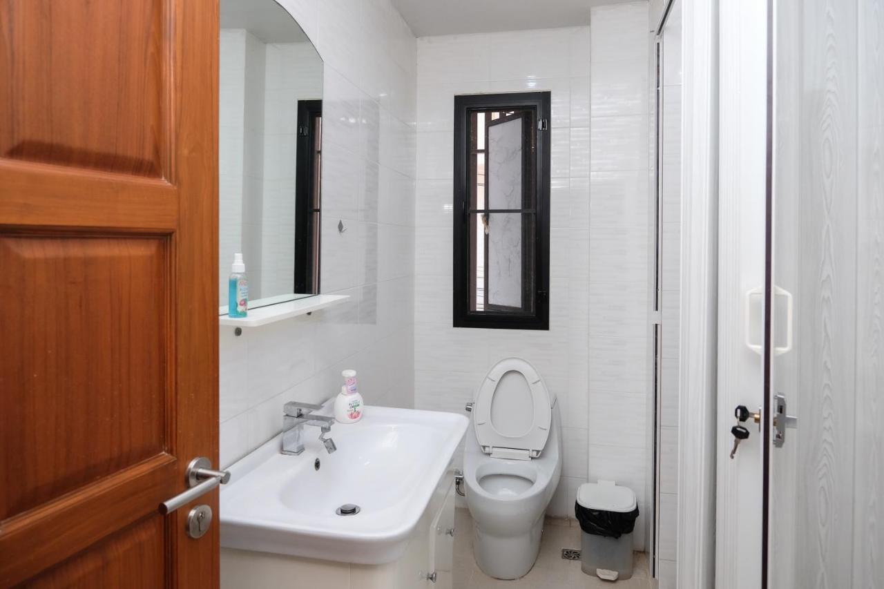 Hostel Delta 9 *