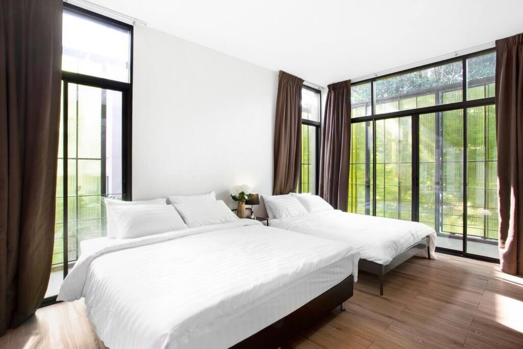 Luxury Pool Thonglor *