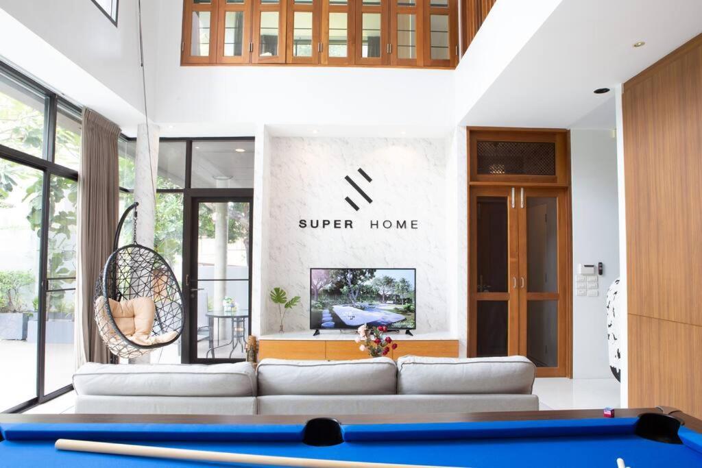 Luxury Pool Thonglor