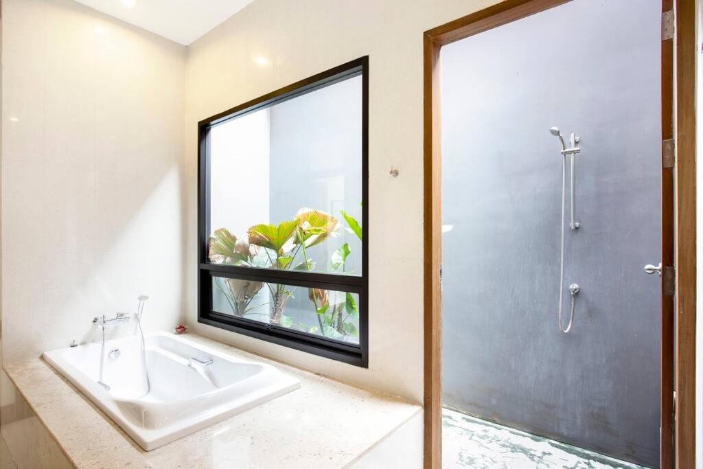 Luxury Pool Thonglor Villa *