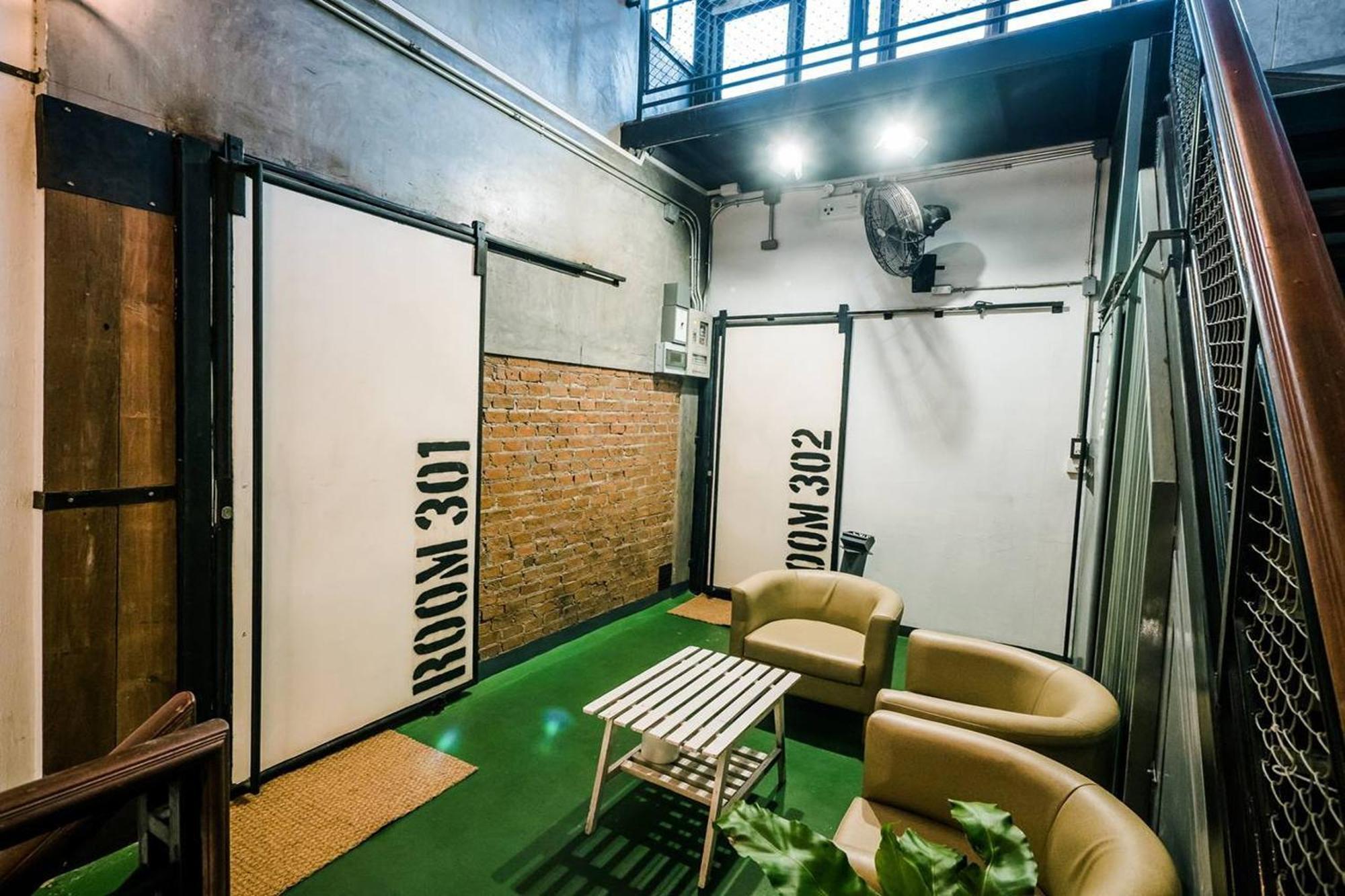 Zeds Hostel