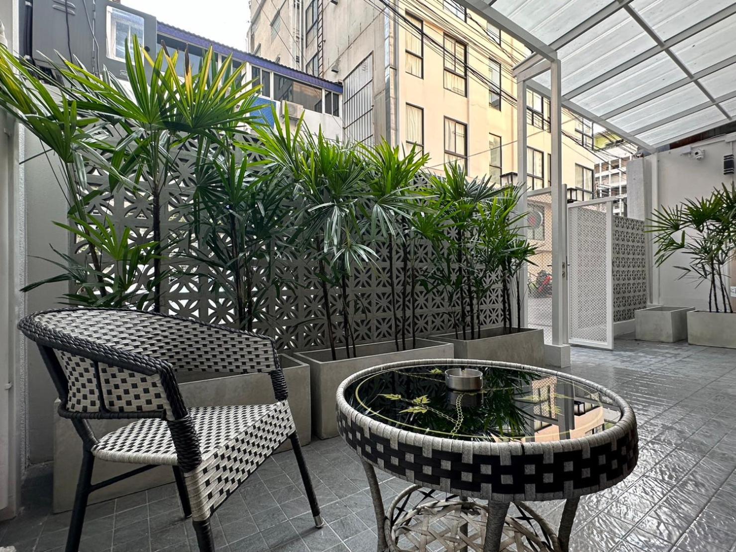 Bunya House Near Bts Asok, Terminal21 Private&cozy Holiday home *