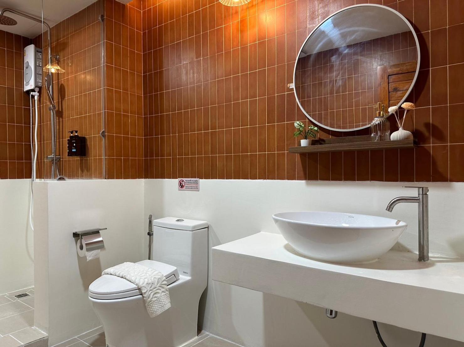 Bunya House Near Bts Asok, Terminal21 Private&cozy Holiday home Bangkok